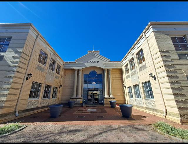 270M² OFFICE TO LET IN DUNKELD WEST